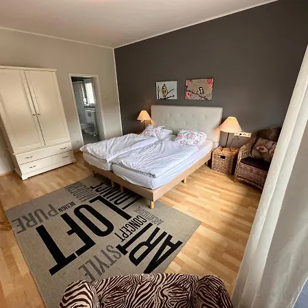 Unter Dem Ginster - Forest Villa For 12 - 1500M2 Private Garden - Near Willingen Ski Area - Hiking & Nature 빌라 *