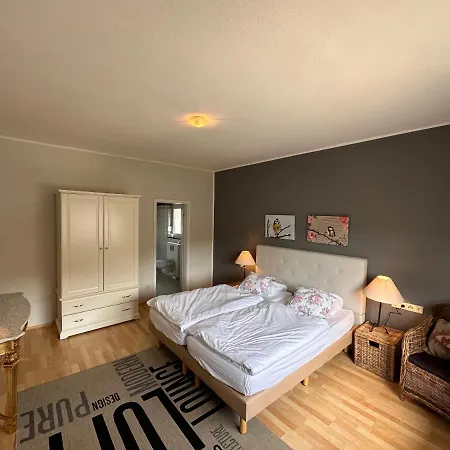 Unter Dem Ginster - Forest Villa For 12 - 1500M2 Private Garden - Near Willingen Ski Area - Hiking & Nature 브릴온