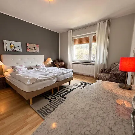 Unter Dem Ginster - Forest Villa For 12 - 1500M2 Private Garden - Near Willingen Ski Area - Hiking & Nature 빌라