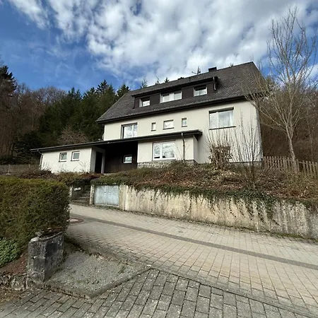 Unter Dem Ginster - Forest For 12 - 1500m2 Private Garden - Near Willingen Area - Hiking & Nature * Brilon