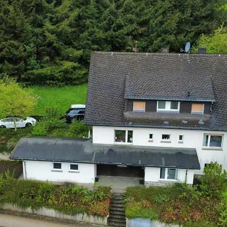 Villa Unter Dem Ginster - Forest For 12 - 1500m2 Private Garden - Near Willingen Area - Hiking & Nature
