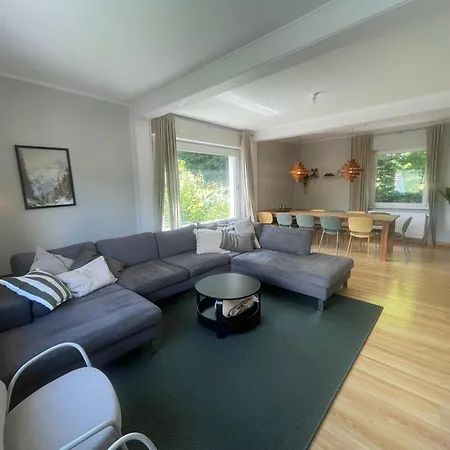 Unter Dem Ginster - Forest For 12 - 1500m2 Private Garden - Near Willingen Area - Hiking & Nature Villa *